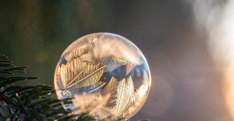 Is Bitcoin Bubble Ready to Burst Economists From Yale University Have an Answer