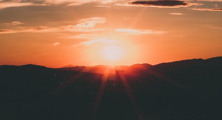 Ethereum Shoots Up by 11% While Bitcoin Looms Around the $6,400 Mark